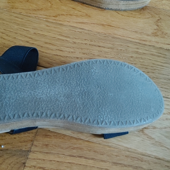 Steve Madden Agile Sandal 7.5 - Picture 4 of 5